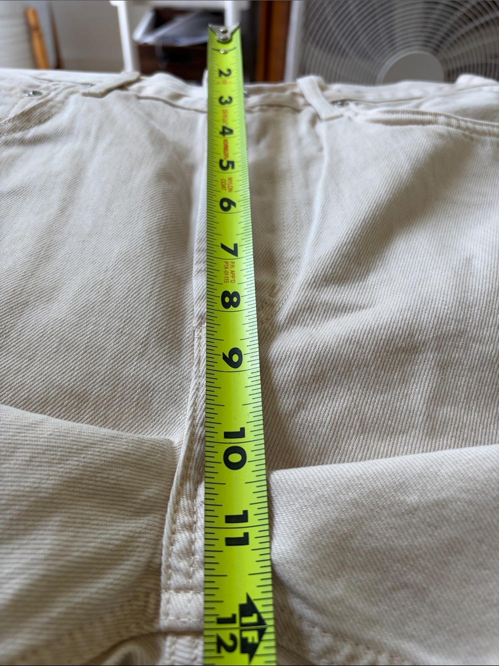 Citizens of Humanity Miro Relaxed Barrel Jeans
In Almondette size 27 - Picture 10 of 13